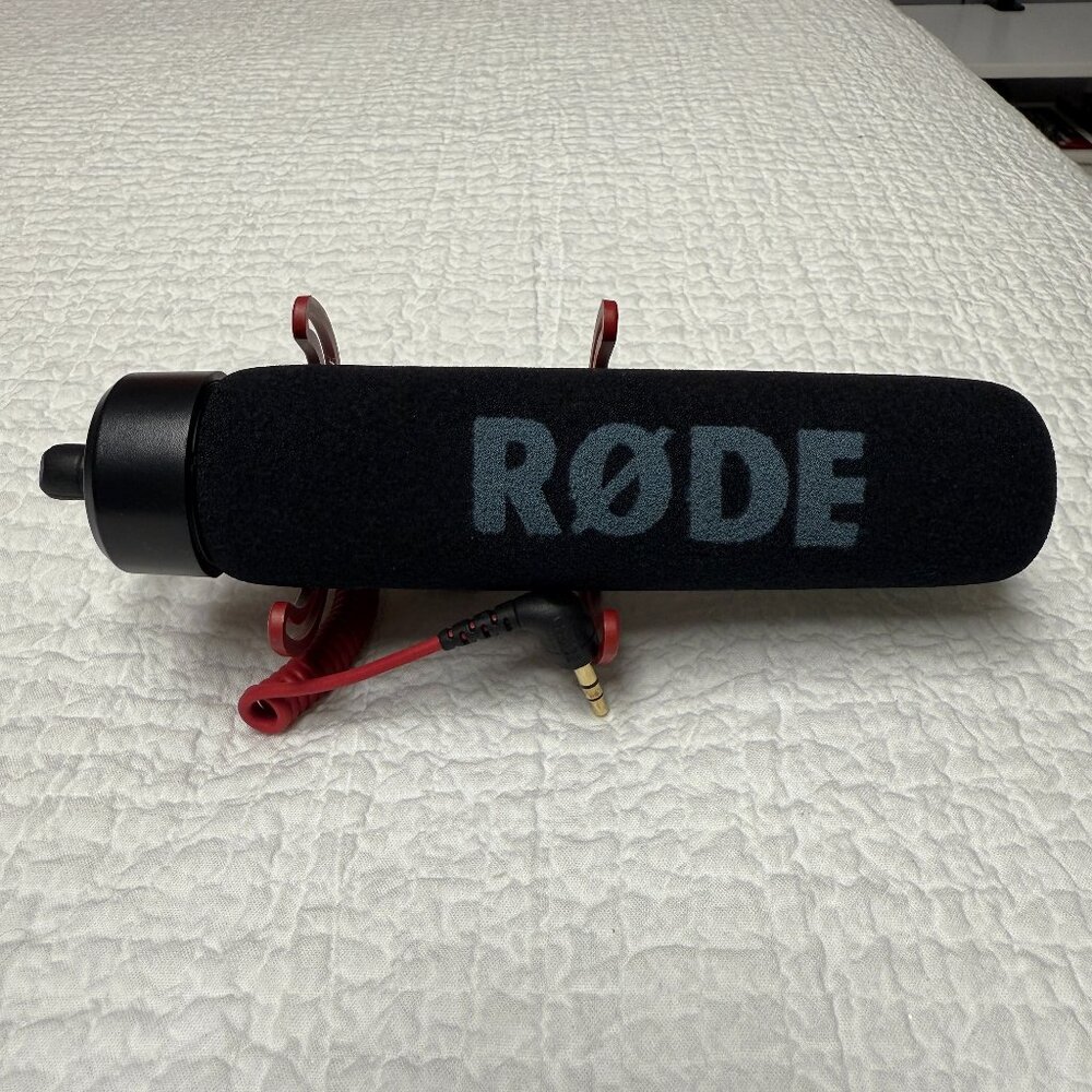 RODE VideoMic GO Lightweight Camera Mount Microphone